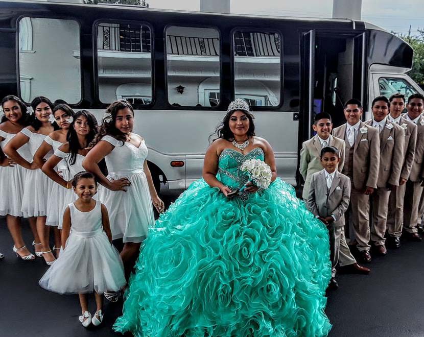 Limosuines service Joliet Il Quinceanera